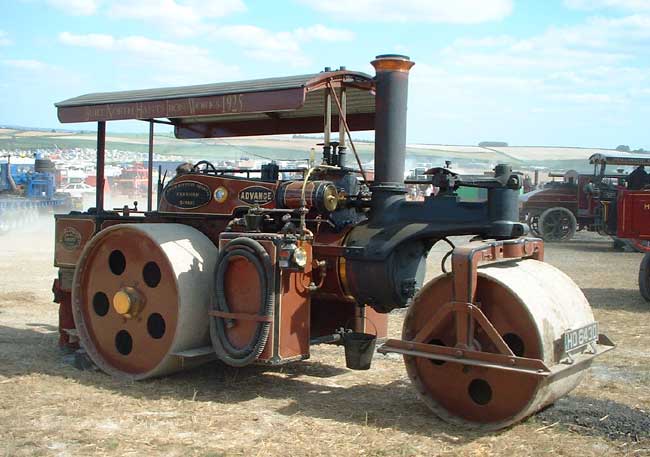 1925 Wallis & Steevens 6 ton "Advance" Road Roller - Nipper